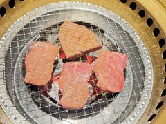 -山川小町·极番烧肉(新地假日广场店)