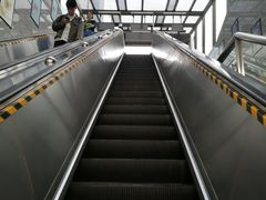 -建设三路(地铁站)