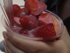 -十二中草莓冰·红豆沙冰屋(十二中店)