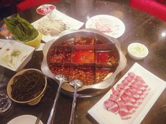 -小天鹅火锅·一线江景洪鼎旗舰店(洪崖洞店)