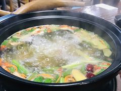 -陆记牛庄·碳锅龙虾烧烤(爱上花园店)