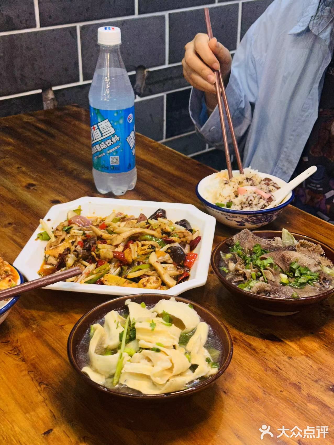 朋友非拽着我去吃跷脚牛肉！没想到这么惊艳!!
