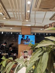 -一東造型烫发染发