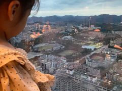 -景月阁空中食府(希尔顿酒店)