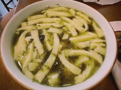 -石磨豆花家常菜·牦牛排土火锅