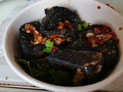 -黑色经典臭豆腐·湖南特产(步行街店)