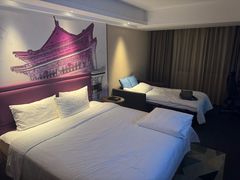 -西安钟楼北大街希尔顿欢朋酒店