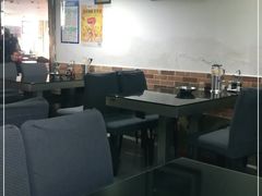 大堂-老师专·玉溪特色小吃