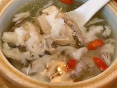 清炖绣球菌土鸡汤-林四喜·闽南传家菜(鼓浪屿店)