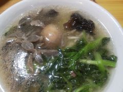 特色鸡汤面-富源春面馆(四川北路店)