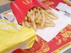 -麦当劳(民盈·国贸城店)