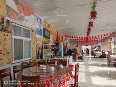 -何适山庄·团餐住宿(水长城P2停车场店)