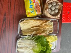 -沙胆彪炭炉牛杂煲(成都玉林店)