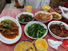 -老三样·美食研究中心(世贸路店)