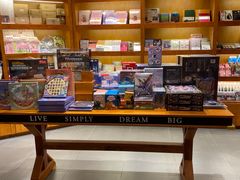 -西西弗书店&矢量咖啡(凯德晶萃广场店)