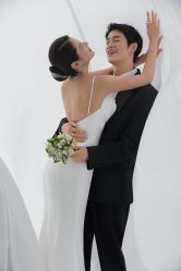 -至臻微拉婚纱摄影