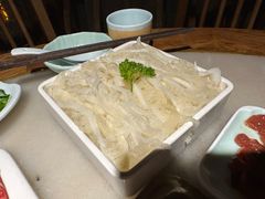 -巴渝瓦肆重庆鲜火锅(宝龙环湖店)