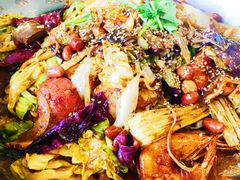 -愉肴麻辣香锅(中北镇店)