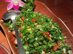 大理风味葱椒鸡-花马天堂云南餐厅 Lost Heaven(外滩店)