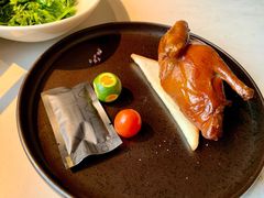 爆汁花椒脆皮乳鸽-柴门头啖汤·经典川菜·慢火汤品(锦城万达店)