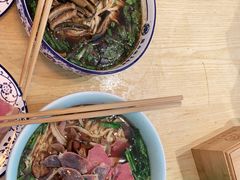 -镇南锅盖面馆(解放路店)