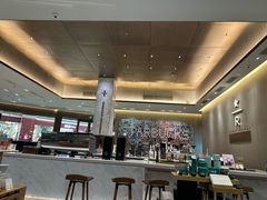 -星巴克臻选(深圳龙华红山天虹店)