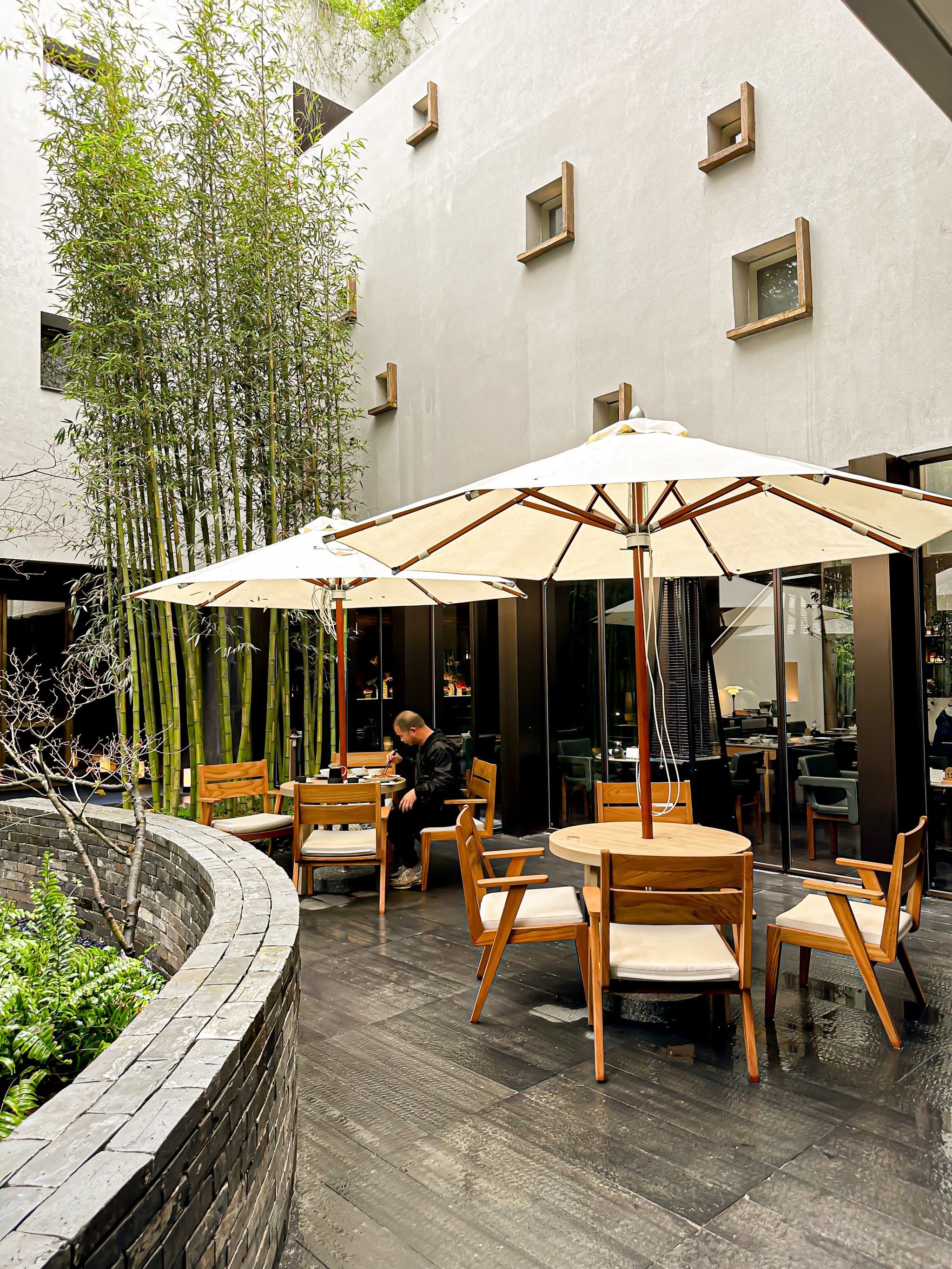 广州…新中式庭院餐厅!美cry了!