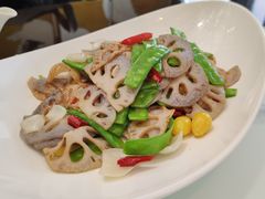 -江上荟·创意中国菜(绿地缤纷城店)