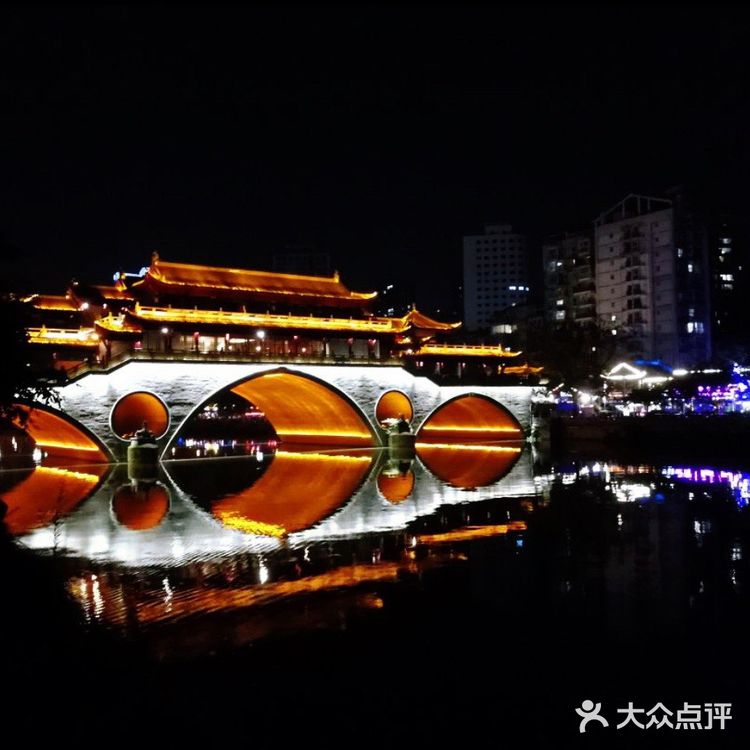 由当时布政使余一龙所建