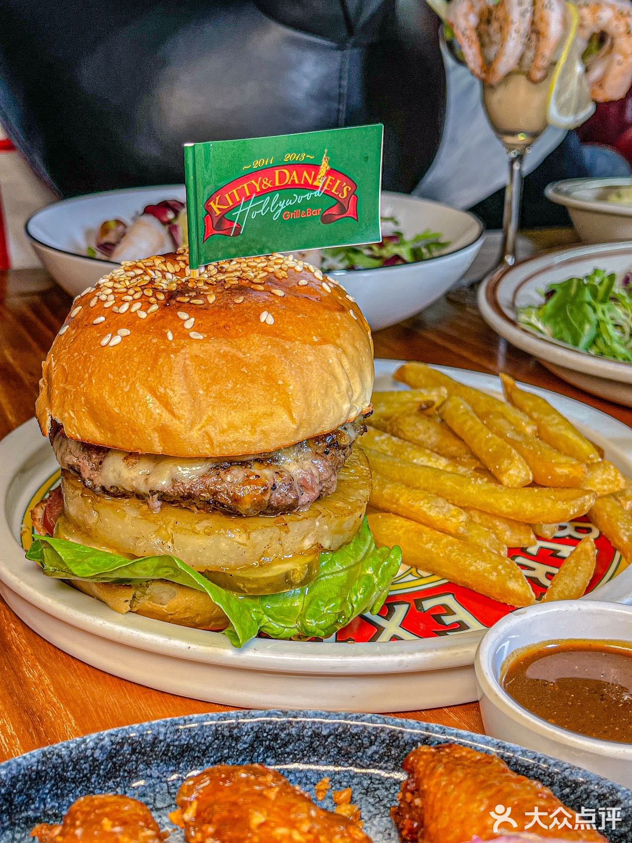 北京这家餐厅也太有圣诞氛围感了！！