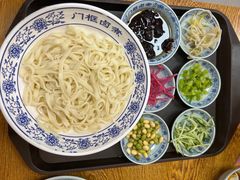 老北京炸酱面-门框胡同百年卤煮(新街口店)