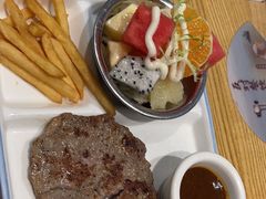 -菲滋意式休闲餐厅(北仑银泰城店)
