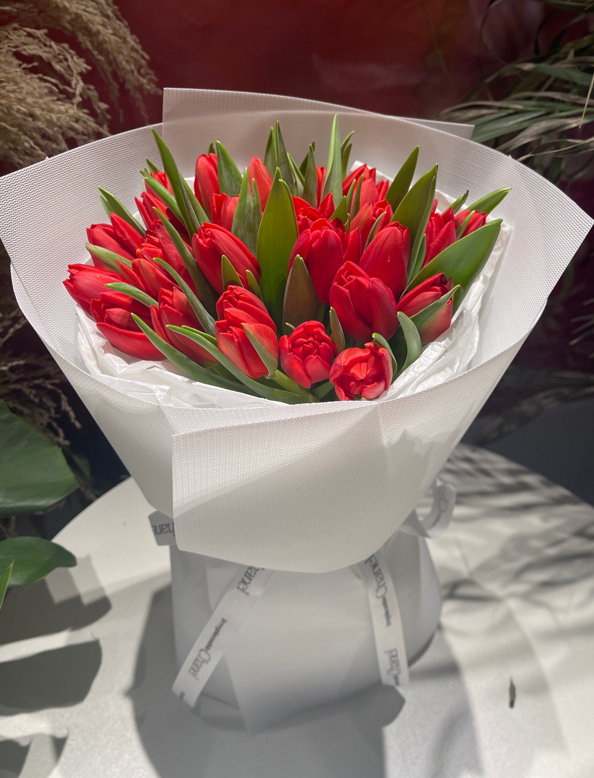 33朵红色郁金香真的很特别[憨笑]