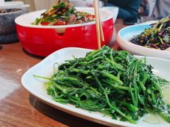 -有红鸡毛店·川菜(建设路店)