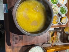 -良米山·云南野生菌过桥米线(上海首店)