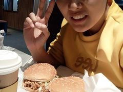-麦当劳(哈西万达店)