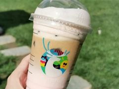 百利甜莓拿铁-瑞幸咖啡(太阳百货店)