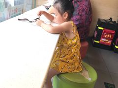 -麦当劳(轻轨曹杨路店)