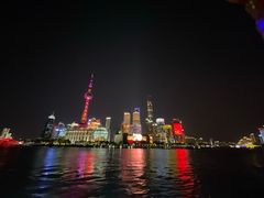 -黄浦江游览十六铺3号码头网红自助餐