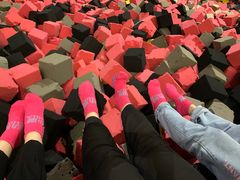 -嘿哟动霸CHUA·新潮玩运动娱乐中心·蹦床滑冰团建乐园