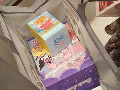 -泡泡玛特POPMART(国金街店)