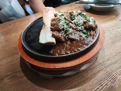 伴山嫩烤牛肋骨-蜜桃餐厅·伴山(湖滨商业街店)