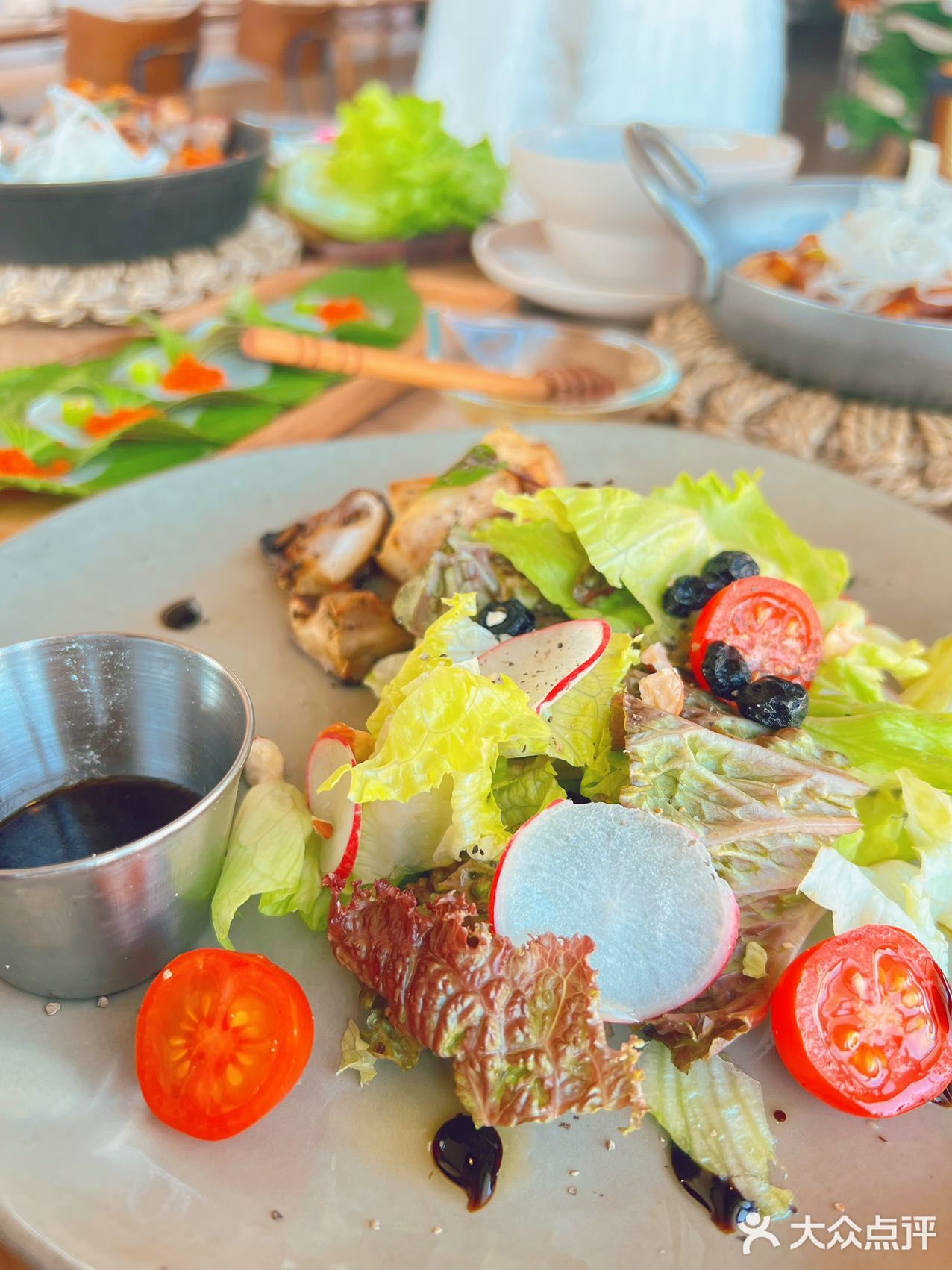 公园里的韩风餐厅-池有食事