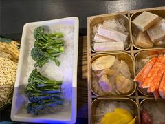 -尚尚仙·酸汤猪手·猪肚鸡火锅(华联万柳购物中心店)