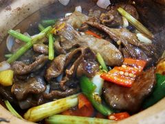 啫牛舌-天宝食坊·啫啫煲大排档(西华路店)