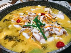 -山城外·非遗酸菜鱼(财富中心店)