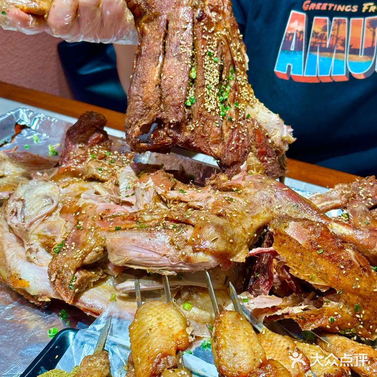 南京我喜欢的烤全羊在河西开新店啦！每次有人想吃烤全羊