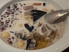 -RUXU入续糖水铺与包(卓悦中心店)