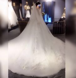 点击看大图 -GRACE KELLY婚纱与礼服(北京店)