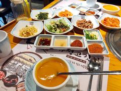 -唯成•韩国炭火烤肉 유성고기